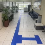 Piso tátil: guia prático para ambientes corporativos